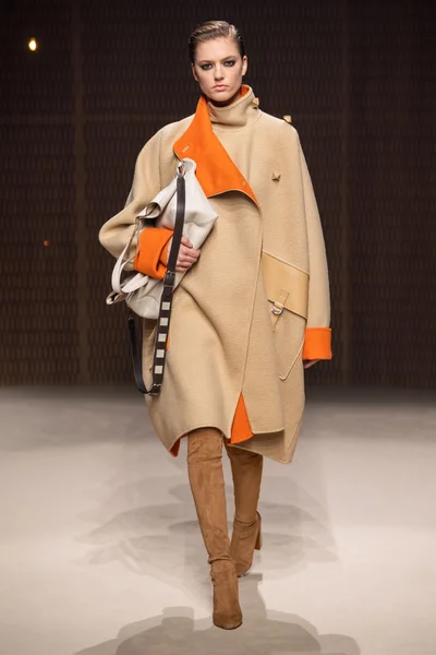 Look 27